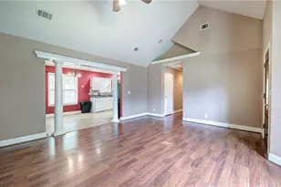 33 Covered Springs Dr NE, Rome, GA 30165 - Photo 2