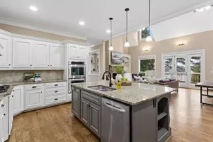 3330 Chimney Pt Dr, Cumming, GA 30041 - Photo 14