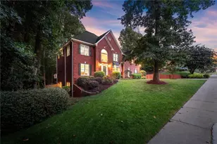 192 Brook Ln, Roswell, GA 30075 - Photo 8