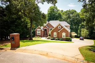 12426 Edgewater Dr, Hampton, GA 30228 - Photo 2