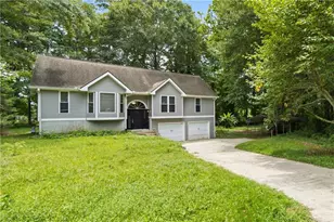 143 Wooddale Ln, Carrollton, GA 30117 - Photo 2