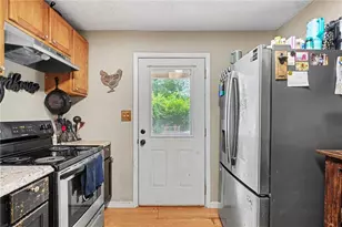 319 W Broadway St, Griffin, GA 30223 - Photo 4