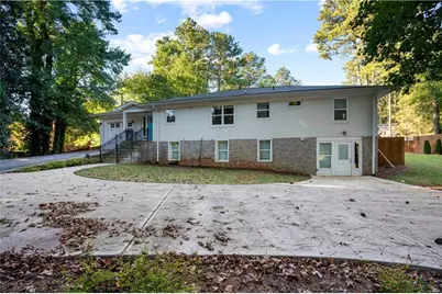 1841 Gainsborough Drive, Atlanta, GA 30341 - Photo 2