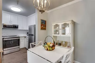 1800 Clairmont Lake #A625, Decatur, GA 30033 - Photo 6