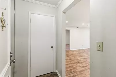6851 Roswell Road #D-15, Atlanta, GA 30328 - Photo 2