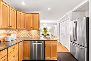 1571 Fama Dr NE, Atlanta, GA 30329 - Photo 10
