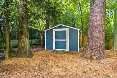 1571 Fama Drive NE, Atlanta, GA 30329 - Photo 32