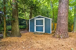 1571 Fama Dr NE, Atlanta, GA 30329 - Photo 32