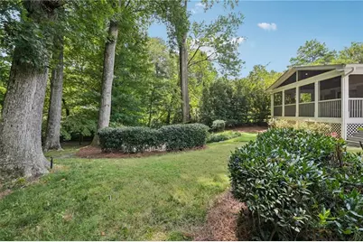 2167 Fairway Circle NE, Atlanta, GA 30319 - Photo 18