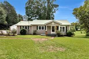 1707 Buena Vista Dr, Toccoa, GA 30577 - Photo 1