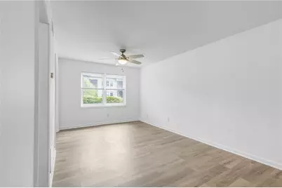 2427 Lawrenceville Highway #3, Decatur, GA 30033 - Photo 10