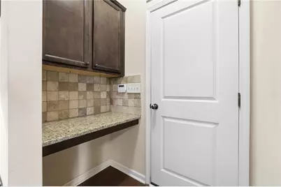 7232 Lake Sterling Boulevard, Flowery Branch, GA 30542 - Photo 14