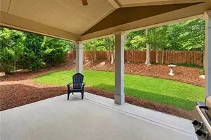 7232 Lake Sterling Blvd, Flowery Branch, GA 30542 - Photo 4