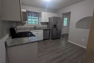 2153 Cherokee Valley Cir, Lithonia, GA 30058 - Photo 4