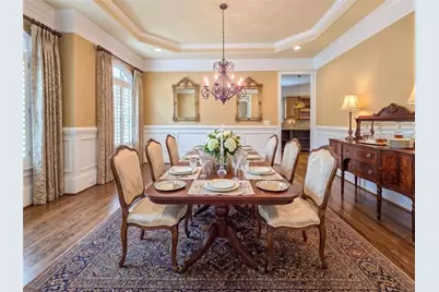 7725 NW Marsh Court NW, Sandy Springs, GA 30328 - Photo 8