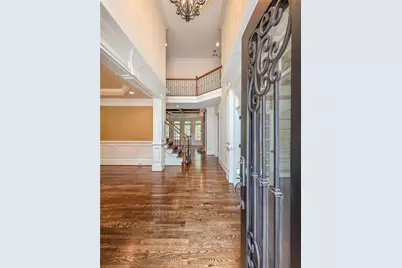 7725 NW Marsh Court NW, Sandy Springs, GA 30328 - Photo 4