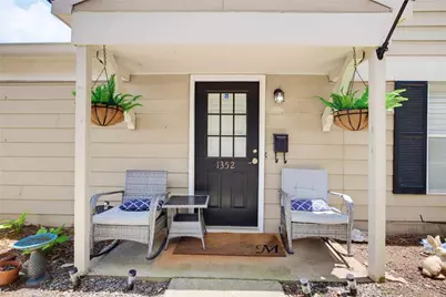 1352 Old Coach Road SW, Marietta, GA 30008 - Photo 2