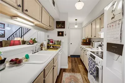 1352 Old Coach Road SW, Marietta, GA 30008 - Photo 10