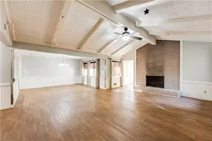 3914 Sable Dr, Stone Mountain, GA 30083 - Photo 10