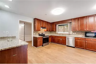 3914 Sable Drive, Stone Mountain, GA 30083 - Photo 6