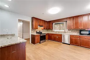 3914 Sable Dr, Stone Mountain, GA 30083 - Photo 6