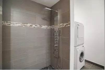 3060 Pharr Court North NW #302, Atlanta, GA 30305 - Photo 10