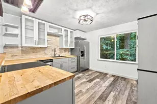 2704 Kozy Ct NE, Marietta, GA 30066 - Photo 8