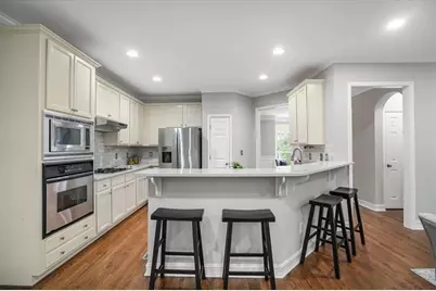 7255 Village Creek Trace, Atlanta, GA 30328 - Photo 6