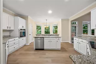 4055 Vista Point Ln, Suwanee, GA 30024 - Photo 18