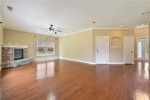 1413 Park Hollow Ln NE, Lawrenceville, GA 30043 - Photo 16