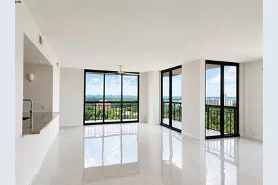 3481 Lakeside Drive #P201, Atlanta, GA 30326 - Photo 2