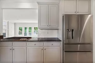 2190 Stephen Long Dr NE, Atlanta, GA 30305 - Photo 8