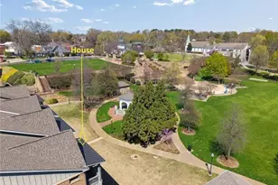 124 Parkside W Ct, Norcross, GA 30071 - Photo 34