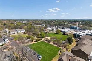 124 Parkside W Ct, Norcross, GA 30071 - Photo 38
