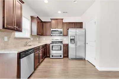 4488 Ravenwood Drive, Union City, GA 30291 - Photo 10