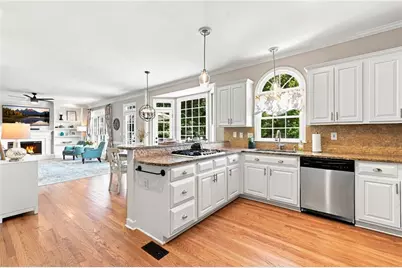 5000 Fairhaven Way NE, Roswell, GA 30075 - Photo 14