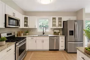 235 Barrington Dr, Roswell, GA 30076 - Photo 8