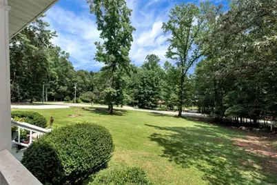 425 Greenleaf Drive, Lavonia, GA 30553 - Photo 8