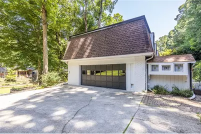 2483 Greenglade Road NE, Atlanta, GA 30345 - Photo 42