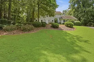 245 Lakemont Dr, Roswell, GA 30075 - Photo 2