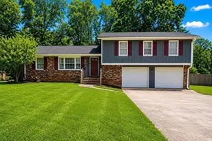 970 Woodbridge Dr, Conyers, GA 30012 - Photo 2
