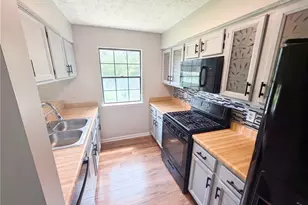 165 Splitwood Ln, Fairburn, GA 30213 - Photo 2
