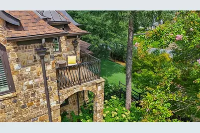 4320 Lakehaven Drive NE, Atlanta, GA 30319 - Photo 66