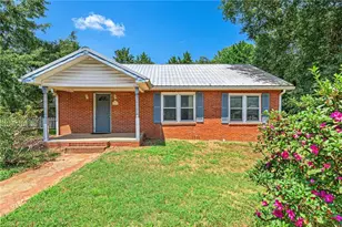 211 Harmony St, Commerce, GA 30529 - Photo 4