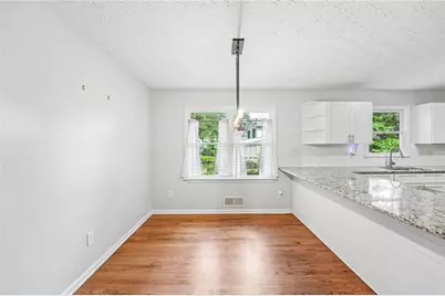 585 Westchester Circle SW, Marietta, GA 30064 - Photo 12