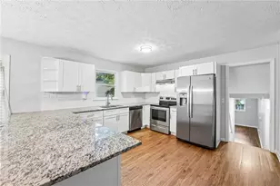 585 Westchester Cir SW, Marietta, GA 30064 - Photo 20