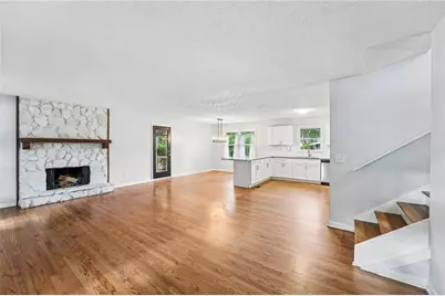 585 Westchester Circle SW, Marietta, GA 30064 - Photo 10