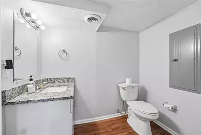 585 Westchester Circle SW, Marietta, GA 30064 - Photo 32