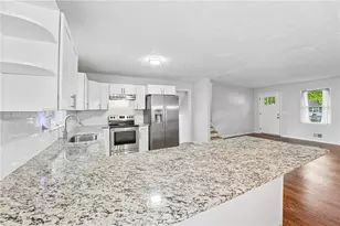 585 Westchester Cir SW, Marietta, GA 30064 - Photo 18
