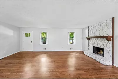 585 Westchester Circle SW, Marietta, GA 30064 - Photo 6
